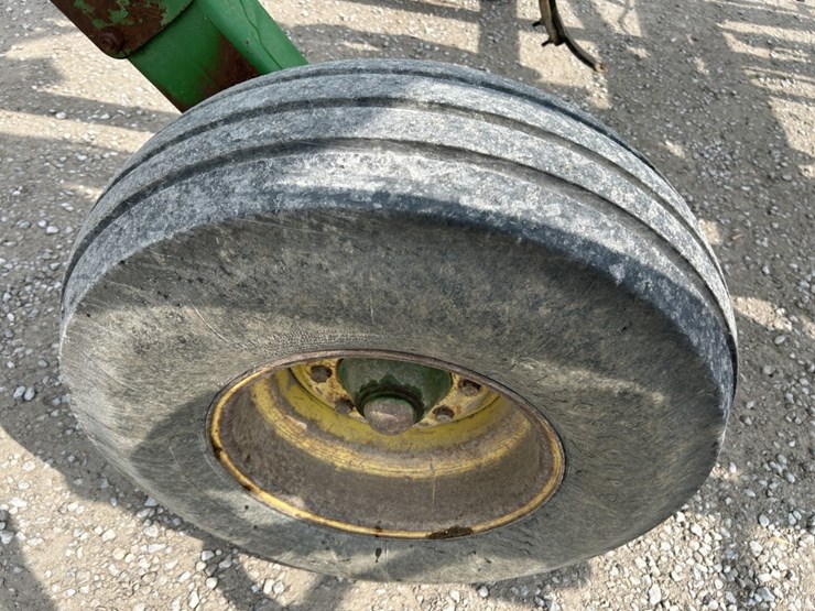 2002-john-deere-2400-image-32