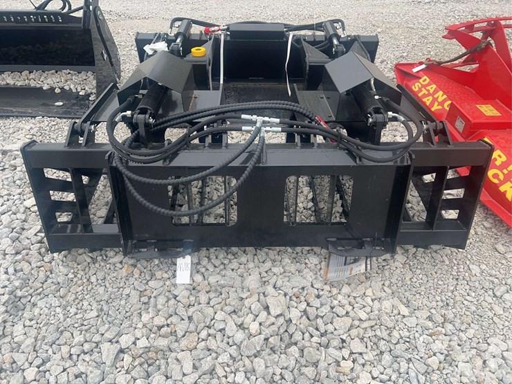 skid-steer-hollow-wood-grapple-image-4