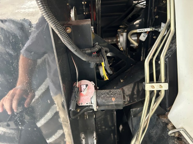 2019-case-ih-8250-image-107