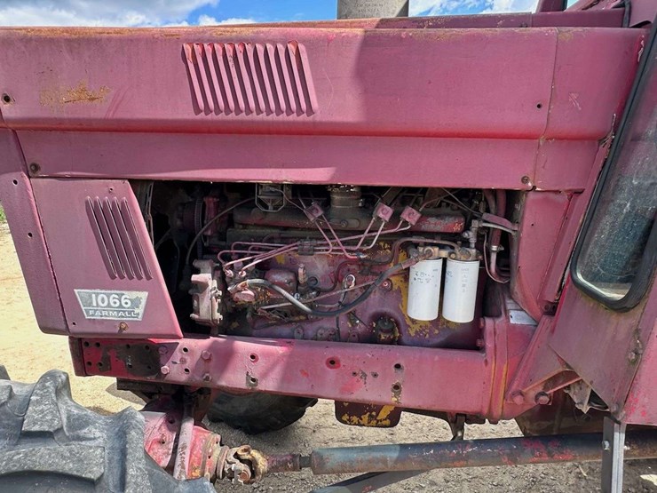 farmall-1066-hydro-image-25