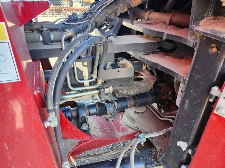 2012-case-ih-400-image-16