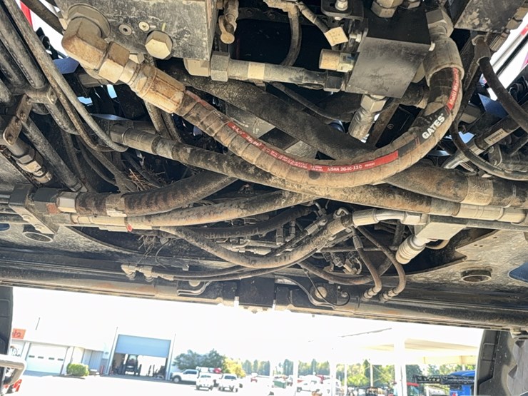 2023-case-ih-4350-patriot--sprayer-image-104