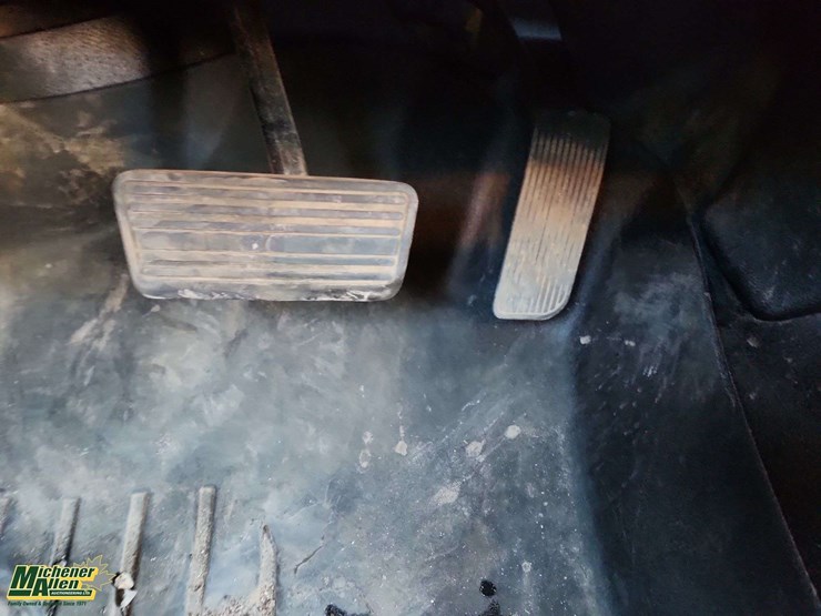 2017-chevrolet-silverado-1500-image-14