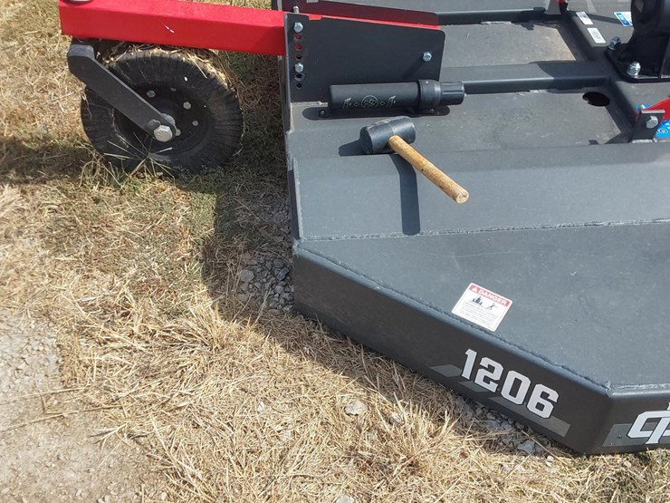 2023-mahindra-1635-hst-image-48