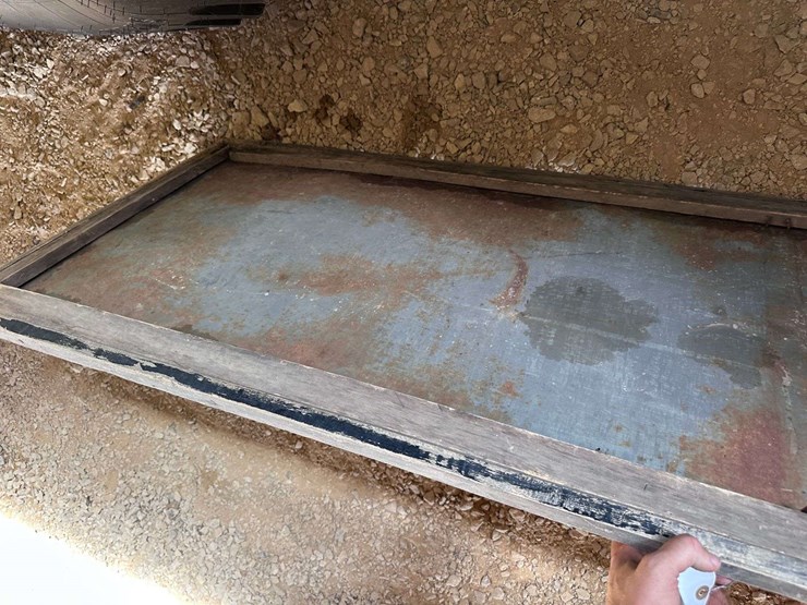 cockshutt-farm-equipment-metal-sign-with-wood-frame-image-5