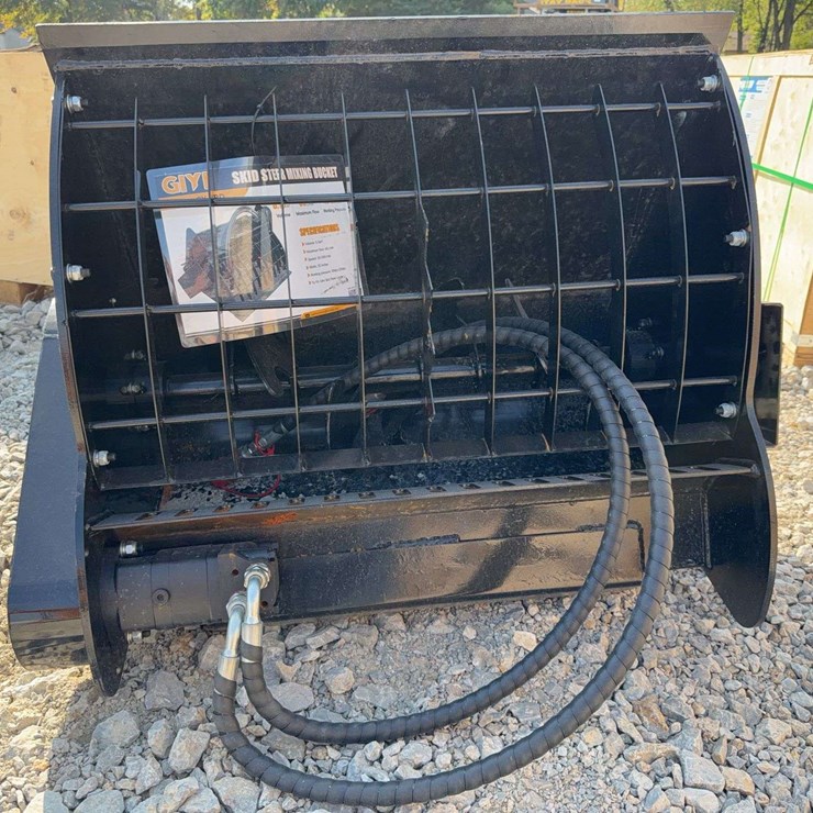 Mini Skid Steer Mixing Bucket
