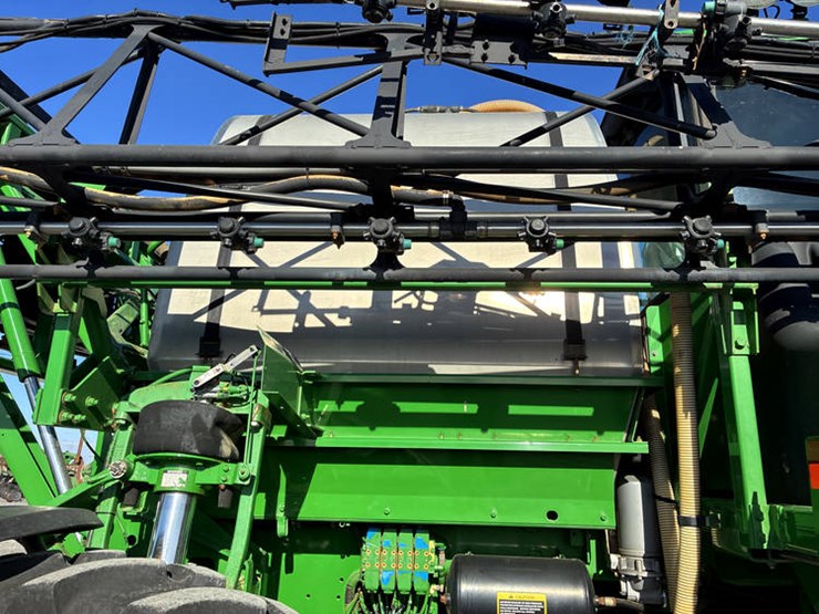 2014-john-deere-4830-image-24