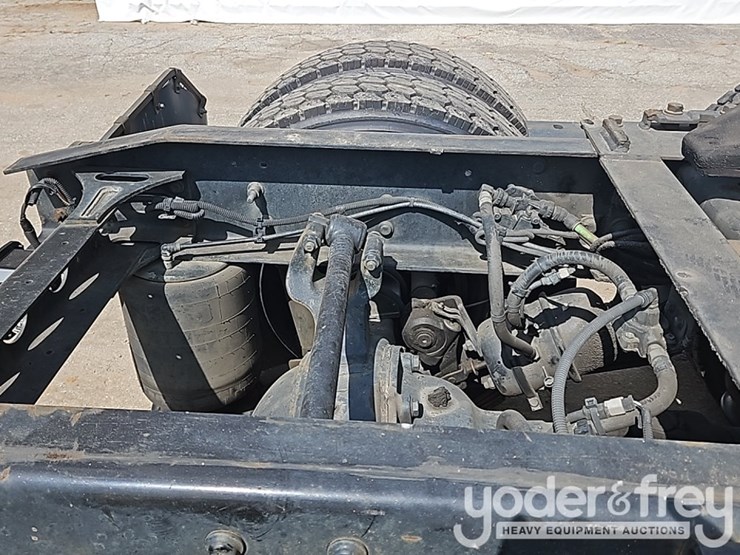 2017-international-8600-image-23