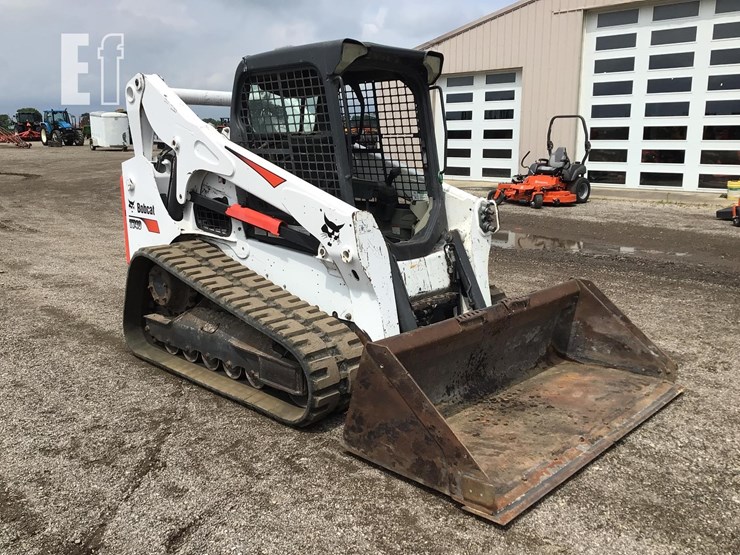 2017-bobcat-t740-image-1