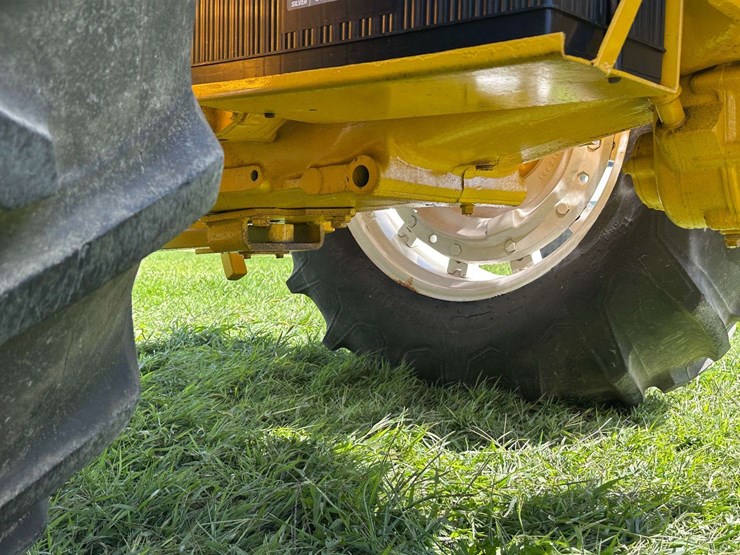 minneapolis-moline-g850-image-42