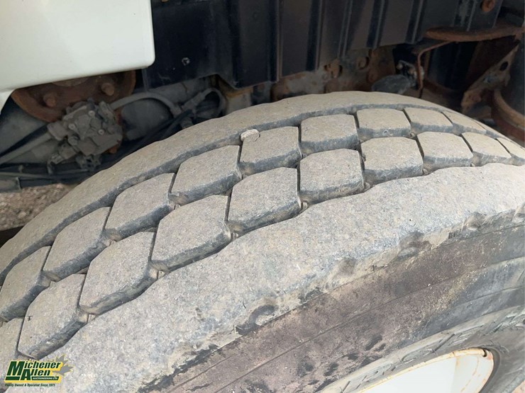 2010-international-durastar-4400-image-10