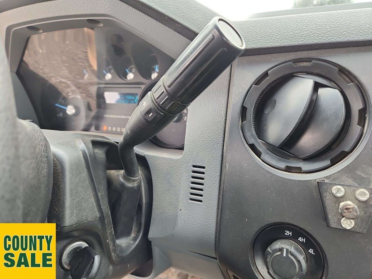 2013-ford-f550-image-12