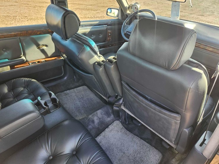 1990-chrysler-new-yorker-fifth-avenue-image-44