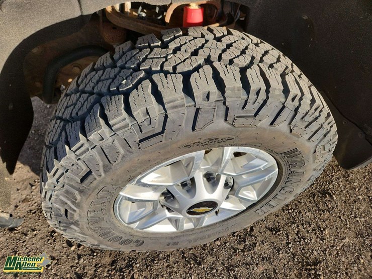 2021-chevrolet-silverado-2500hd-image-29