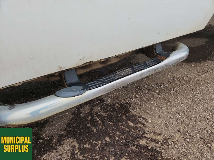 2013-chevrolet-silverado-3500hd-image-33