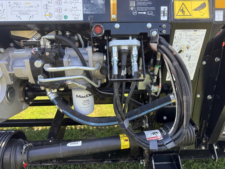 2023-mac-don-fd240-image-27