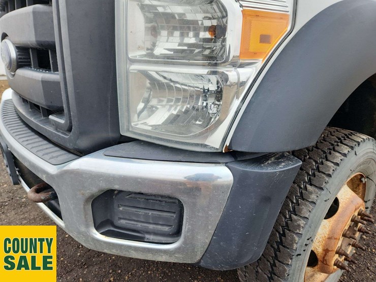 2013-ford-f550-image-36