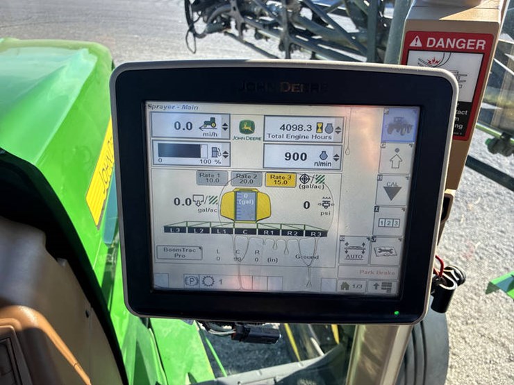 2014-john-deere-4830-image-90