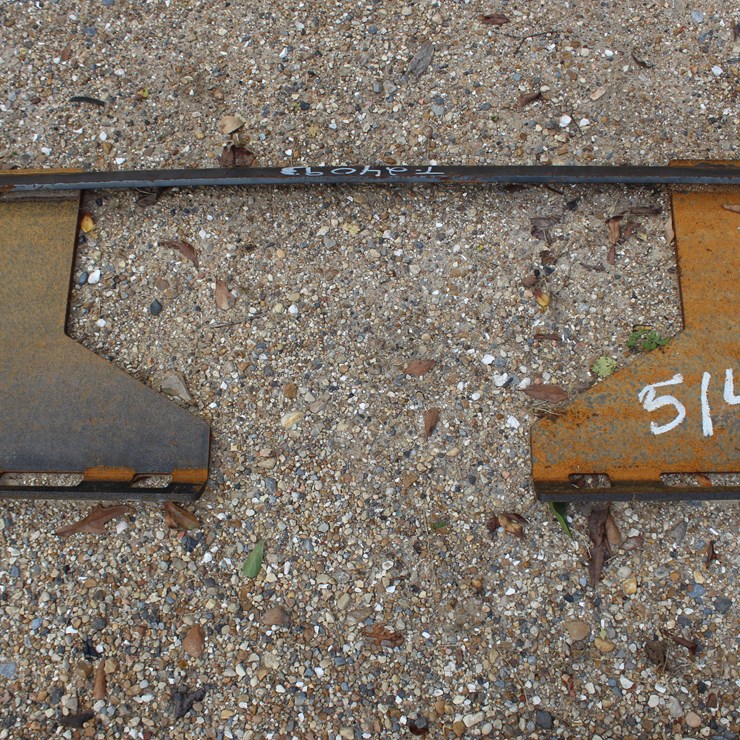 #5140 • 2025 WOLVERINE 1/4 IN QUICK ATTACH MOUNT PLATE