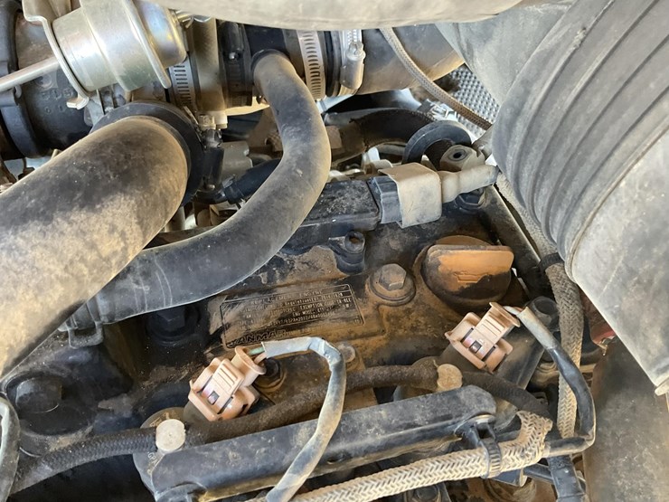 2015-deere-324k-image-28