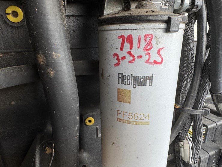 caterpillar-20-image-4