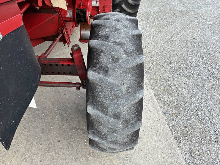 1990-case-ih-1660-image-49