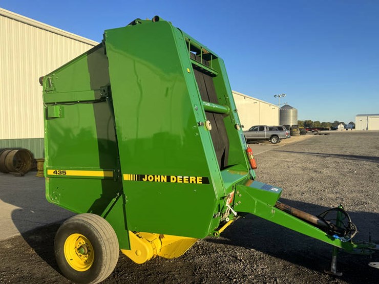 1992-john-deere-435-image-1