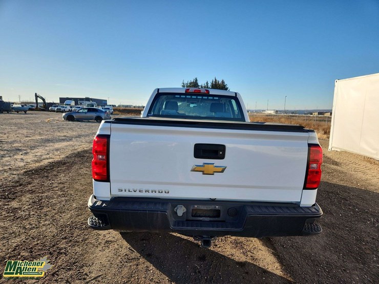 2017-chevrolet-silverado-1500-image-24