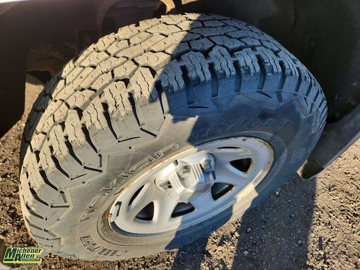 2017-chevrolet-silverado-1500-image-31