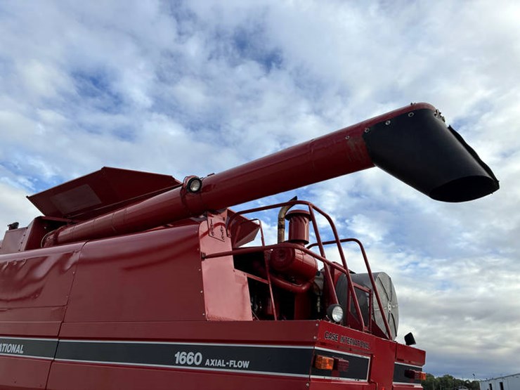 1990-case-ih-1660-image-20