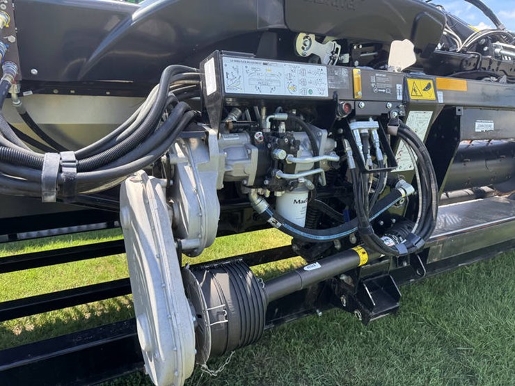 2023-mac-don-fd240-image-26