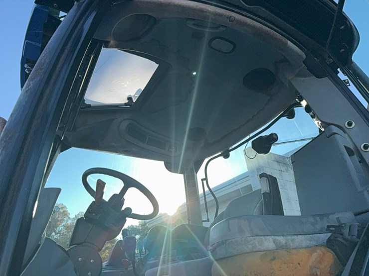 new-holland-t6070-image-57