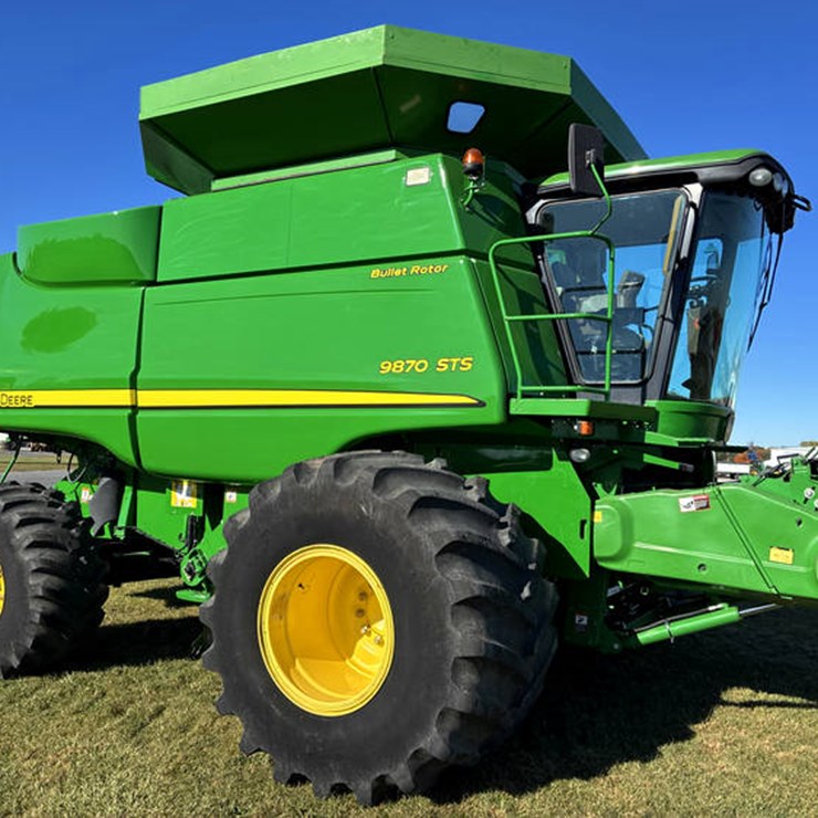 2010 JOHN DEERE 2010