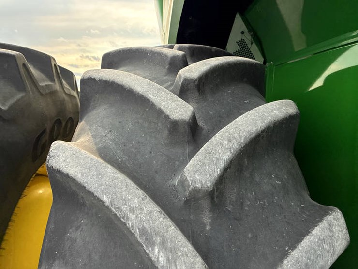 2018-john-deere-s780-image-35