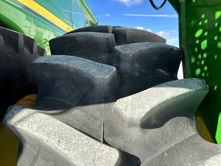 2009-john-deere-9770-sts-image-42