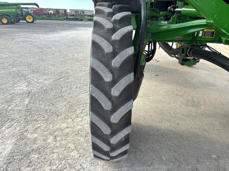 2014-john-deere-r4038-image-59