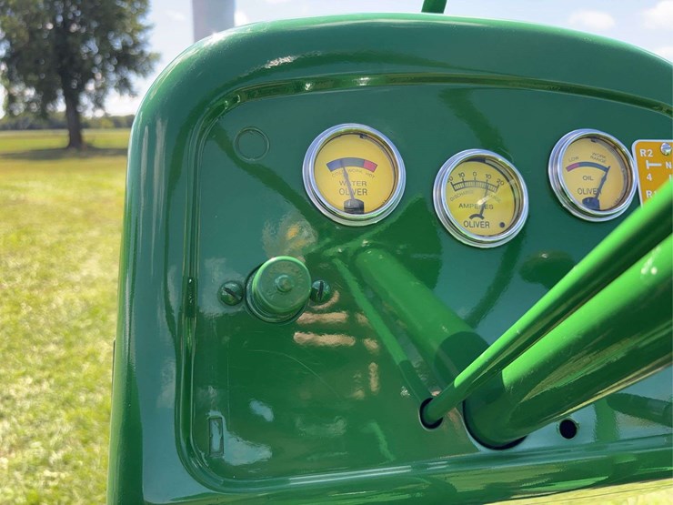 oliver-super-88-image-60