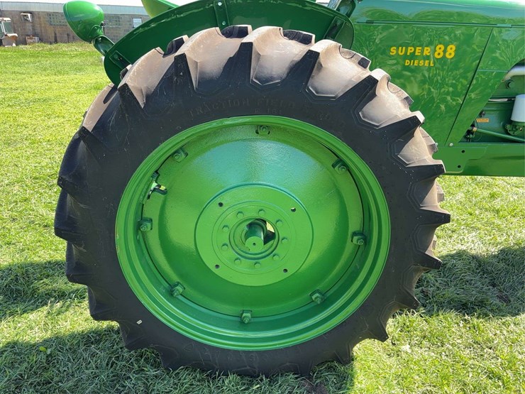 oliver-super-88-image-102