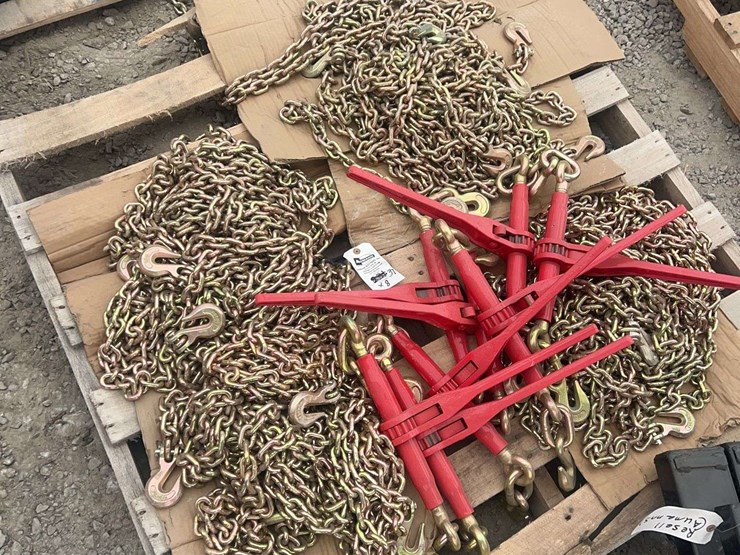 (8)-3/8”-x-20’-grade-70-transport-chains-with-ratchet-binders-image-1