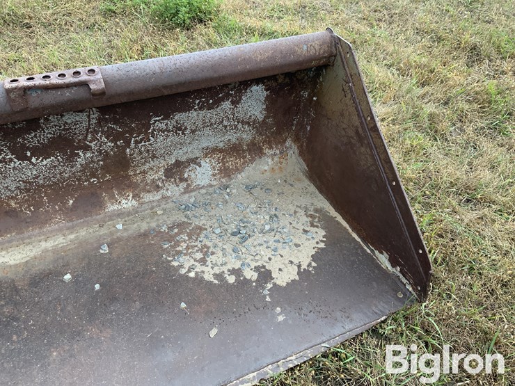 skid-steer-loader-bucket-image-9