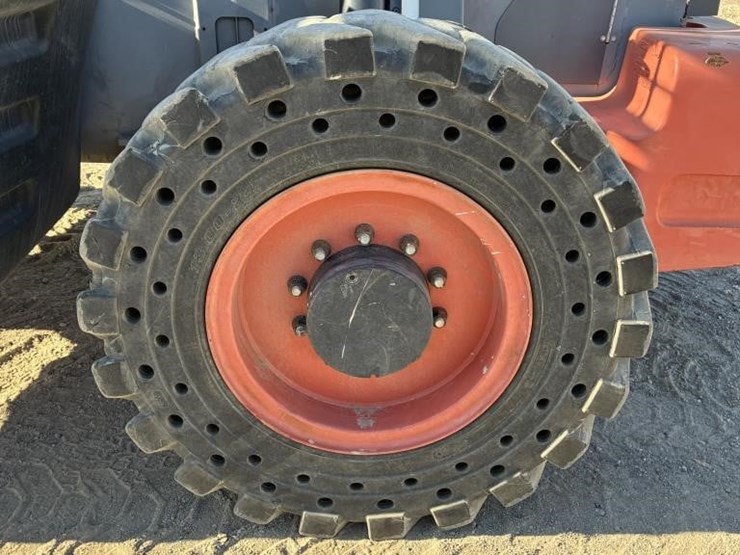 2018-skyjack-sj1056th-image-14