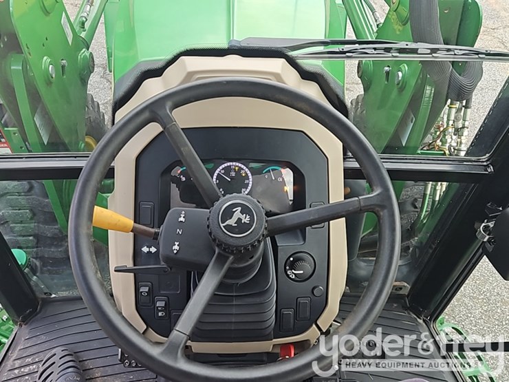 2019-john-deere-5075e-image-31