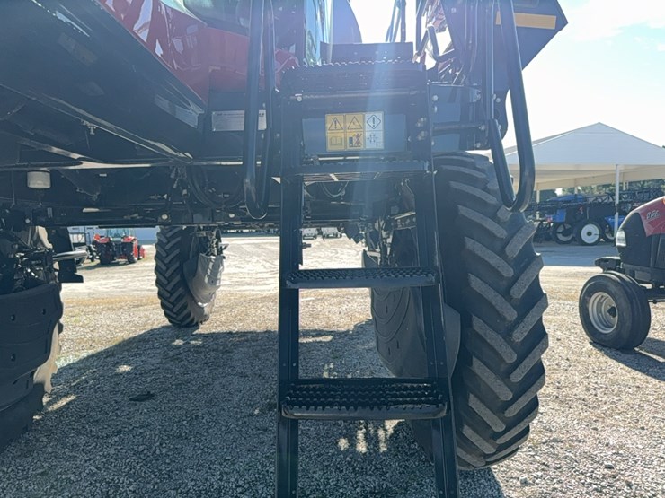2023-case-ih-4350-patriot--sprayer-image-124