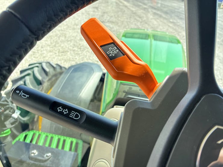 2023-john-deere-8r-370-image-76