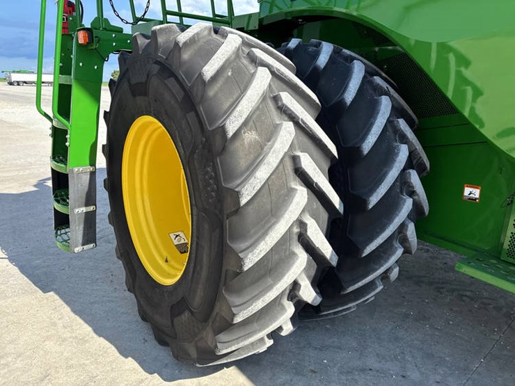 2023-john-deere-s780-image-53