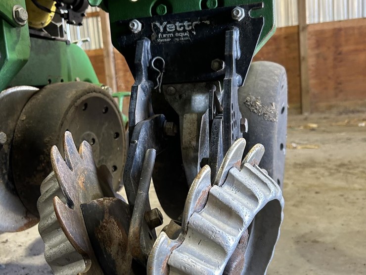 2014-john-deere-db60-image-19