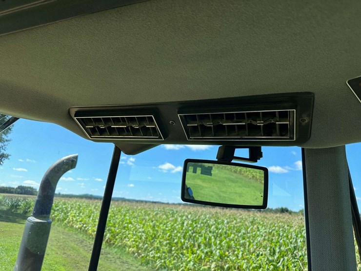 white-american-80-image-53