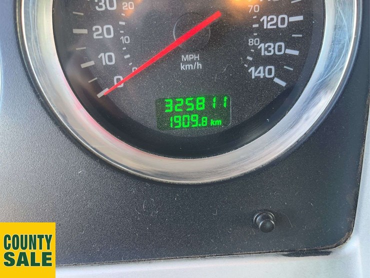 2016-kenworth-t800-image-19