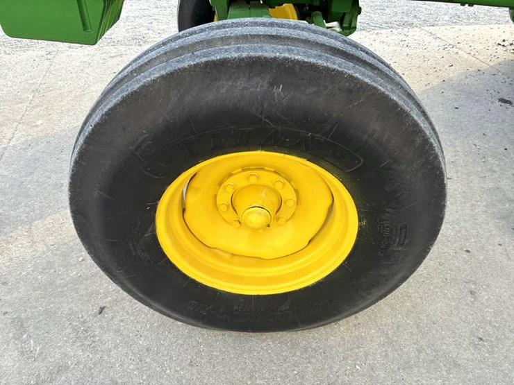 1994-john-deere-4560-image-49