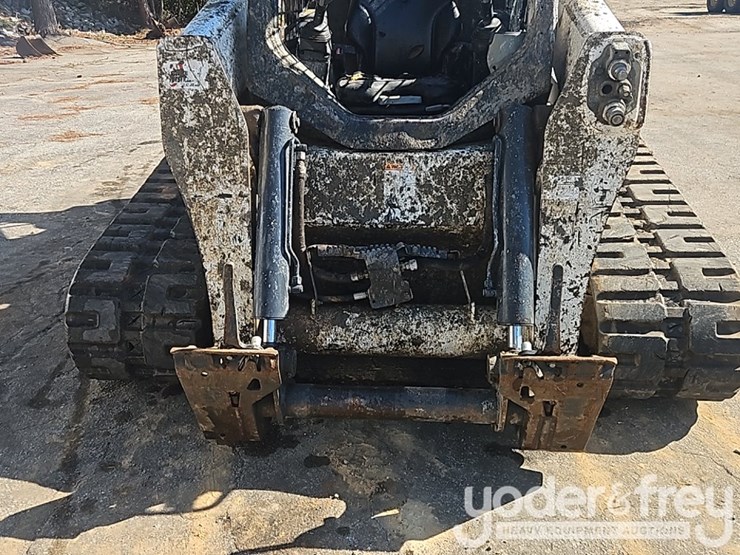 2016-bobcat-t870-image-14